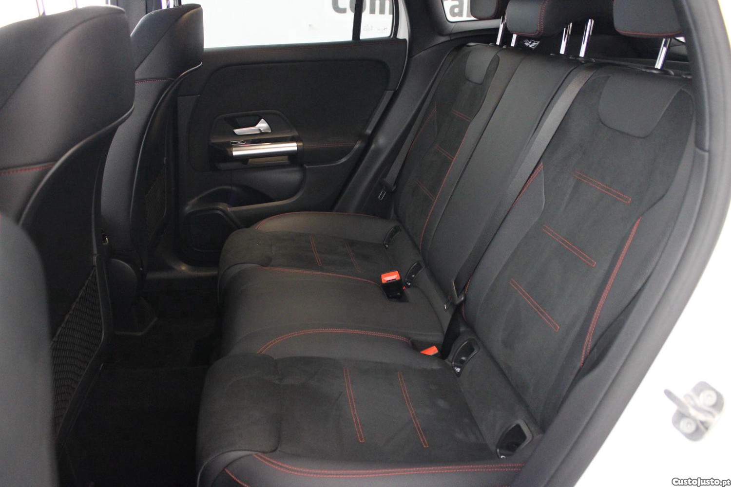Mercedes-Benz GLA 250 E AMG PHEV — fotografia 12