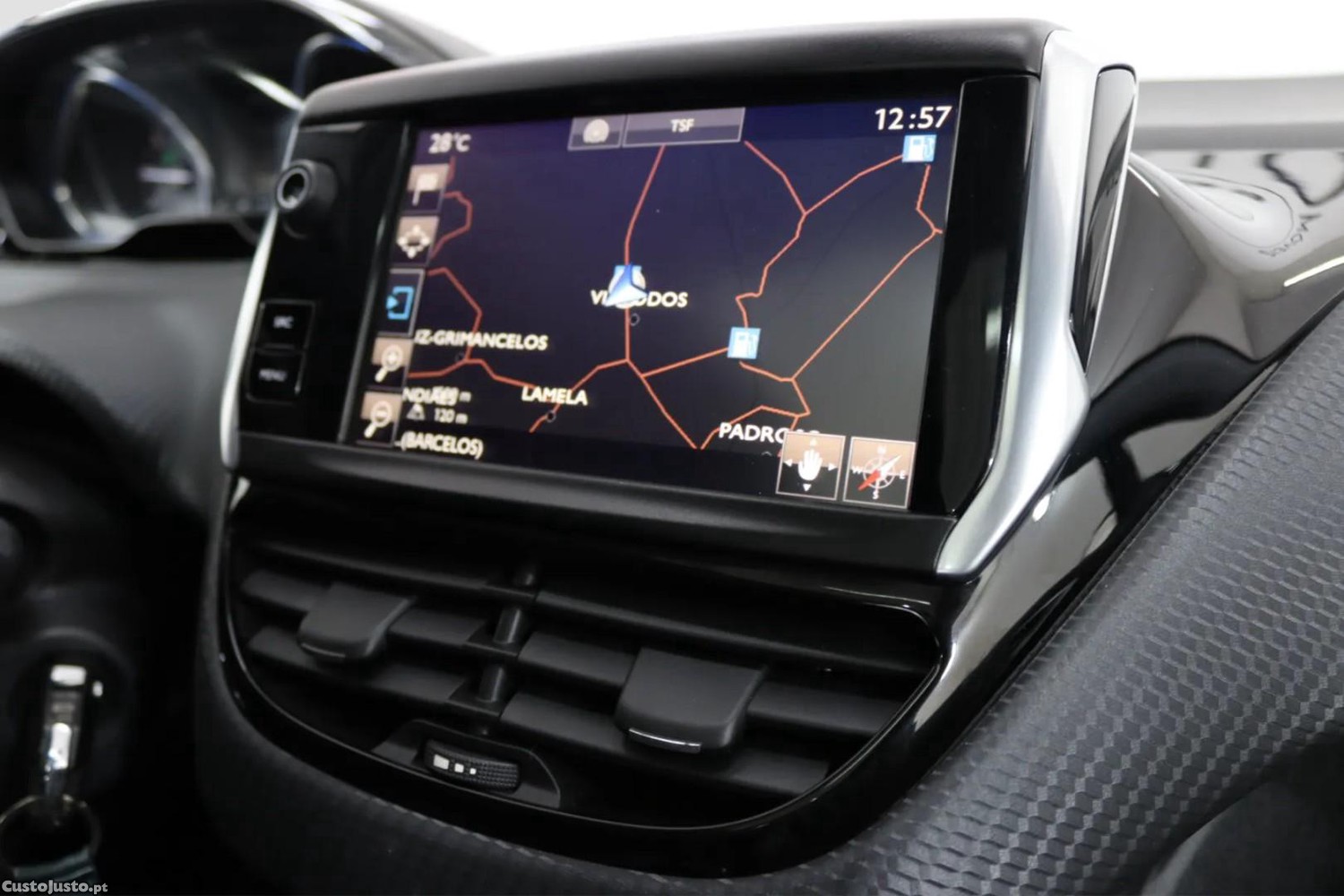 Peugeot 2008 1.2 PureTech Allure — fotografia 7