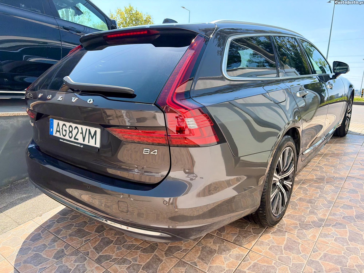 Volvo V90 2.0 B4 INSCRIPTION PLUS BRIGHT GEARTRONIC NACIONAL 1 ÚNICO DONO — fotografia 11