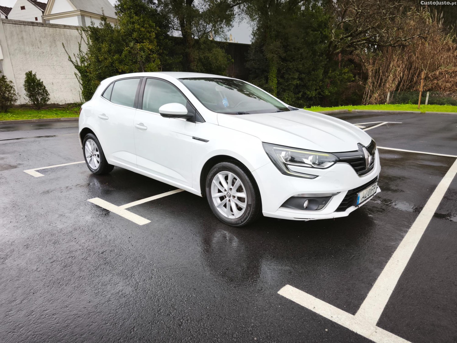 Renault Mégane Sport tourer — fotografia 8