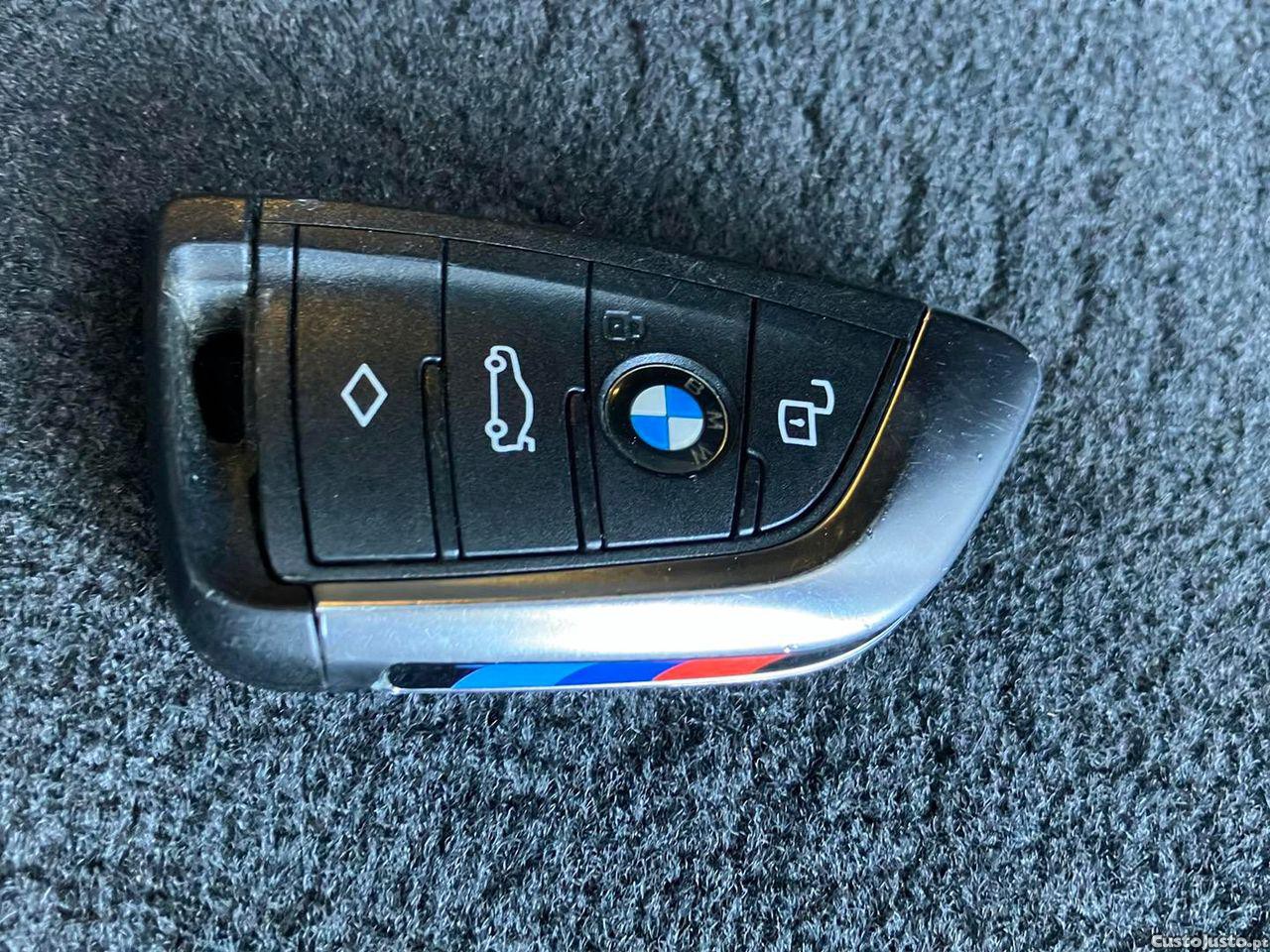 BMW 118 i Pack Desportivo M Auto — fotografia 3