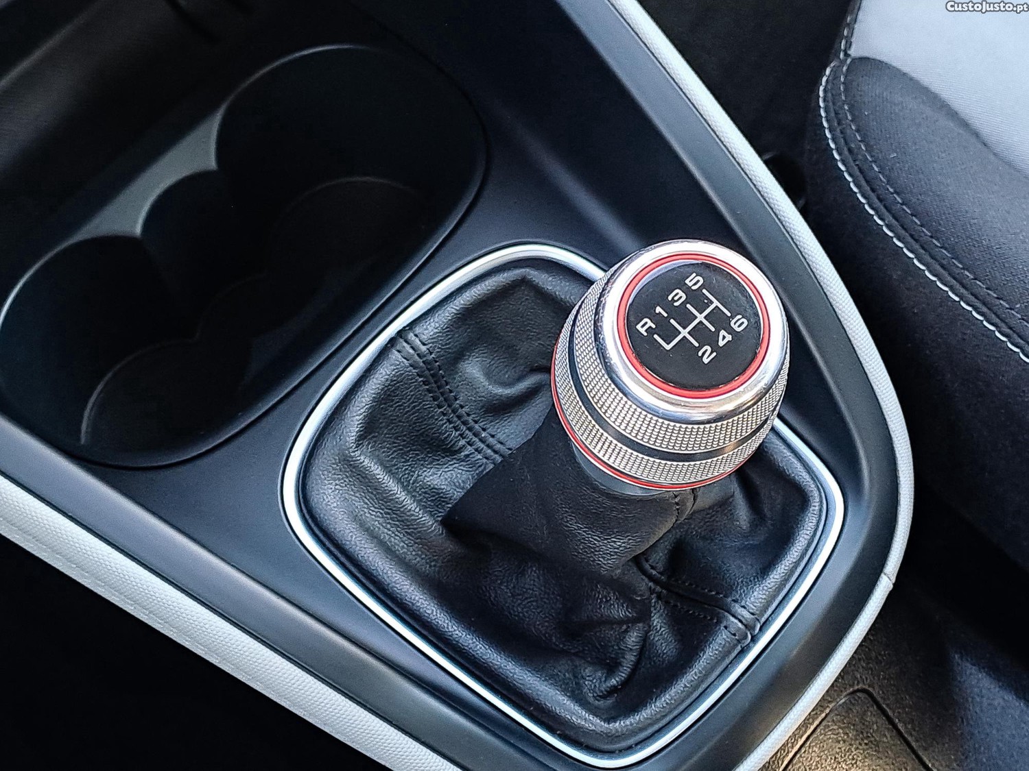 Audi A1 S-LINE 2.0 TDI SPORTBACK 143CV DIESEL 2013 — fotografia 8