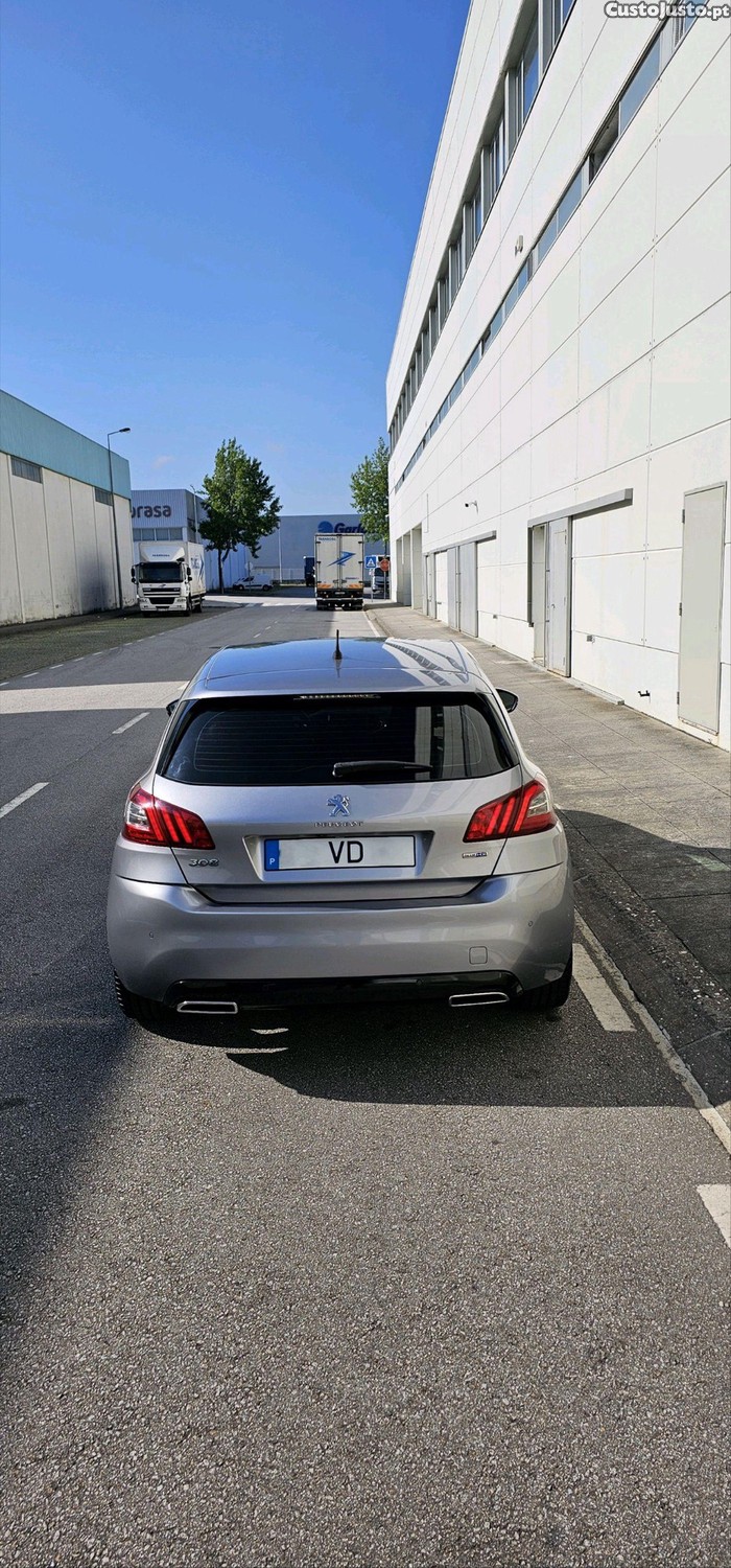 Peugeot 308 1.6Bluehdi — fotografia 5