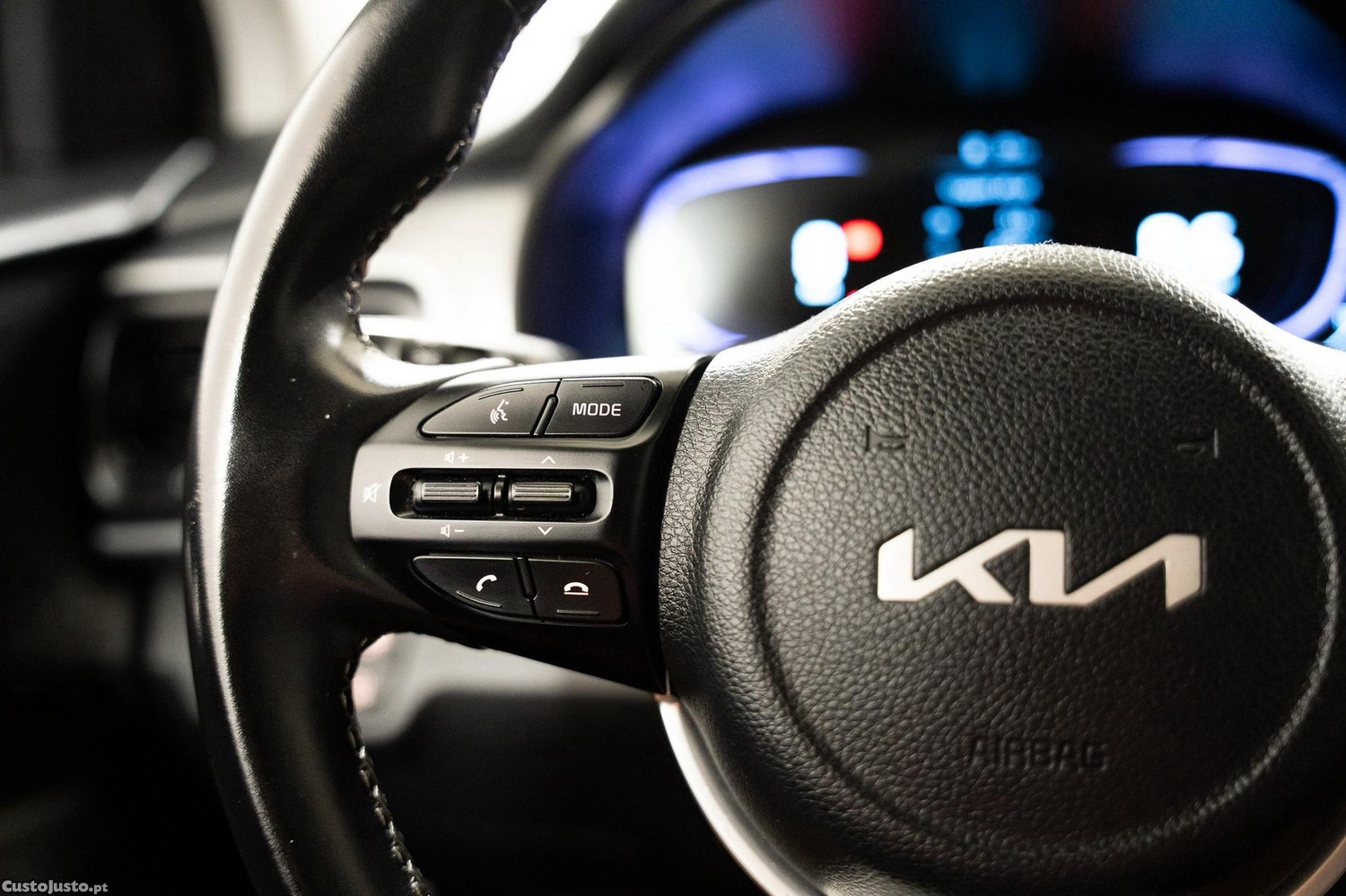 Kia Stonic 1.2 MPi Dynamic — fotografia 13