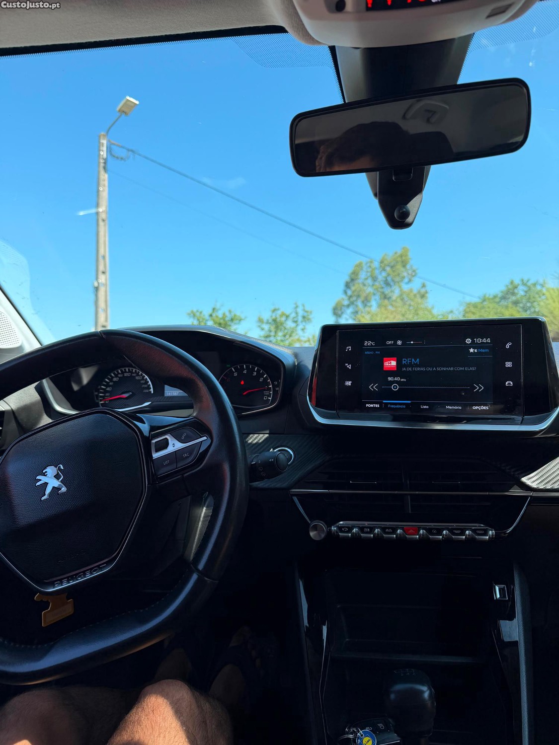 Peugeot 208 BlueHdi Active — fotografia 3