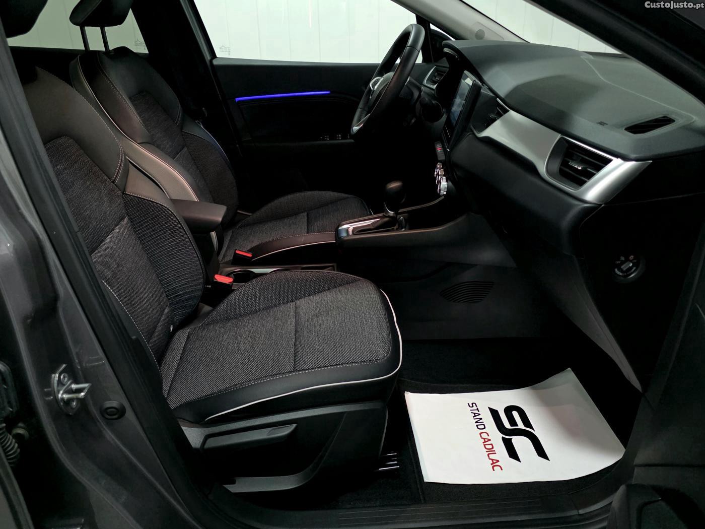 Renault Captur 1.6 E-Tech Full Hybr — fotografia 17