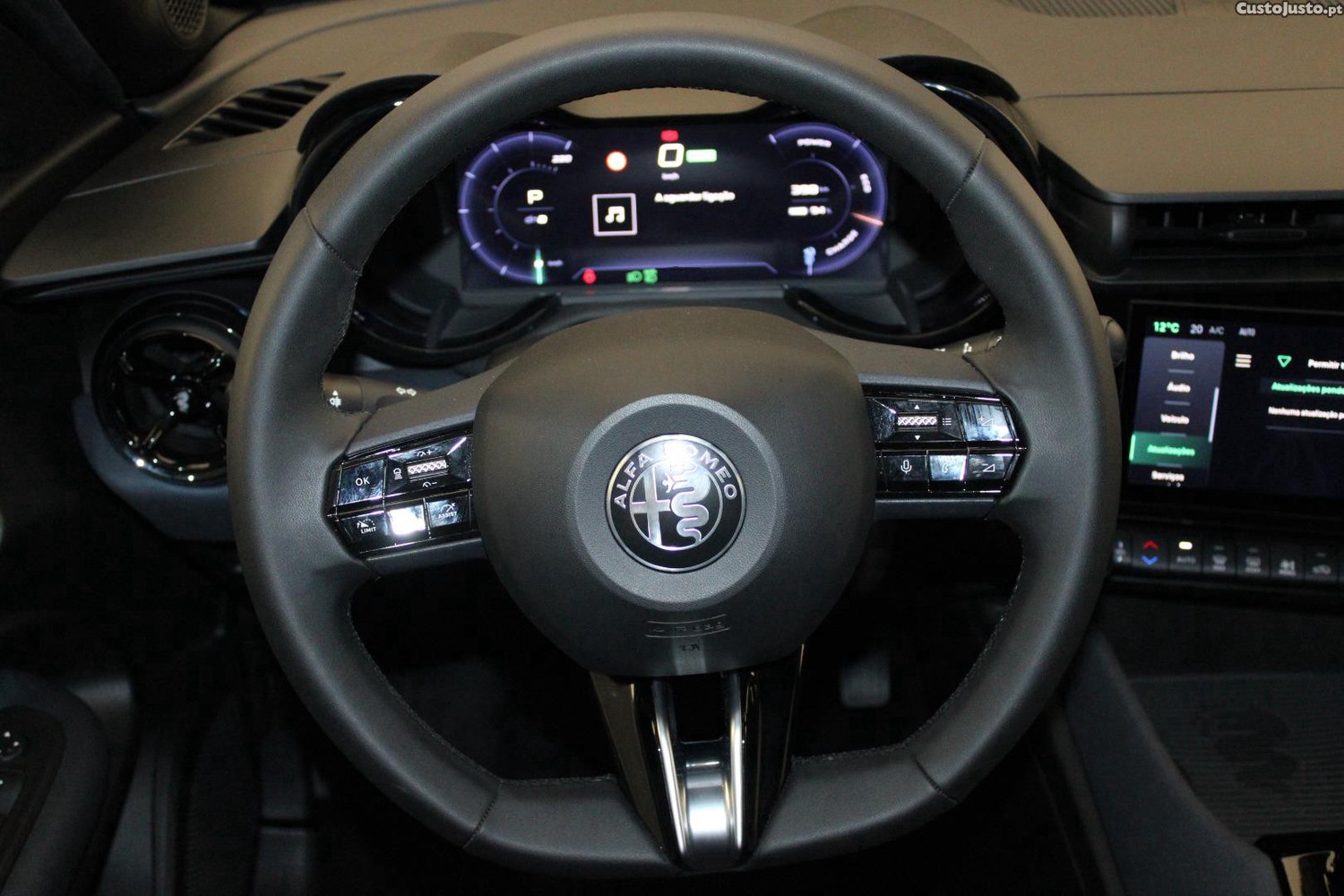 Alfa Romeo Junior 54 kWh INTENSA (AUTO) — fotografia 34