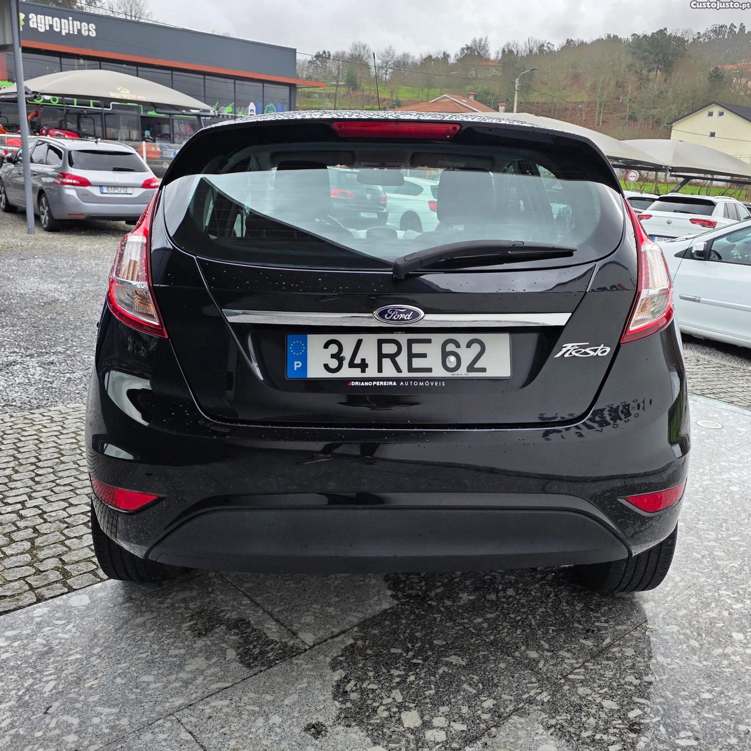 Ford Fiesta 1.5 TDCi Titanium — fotografia 16