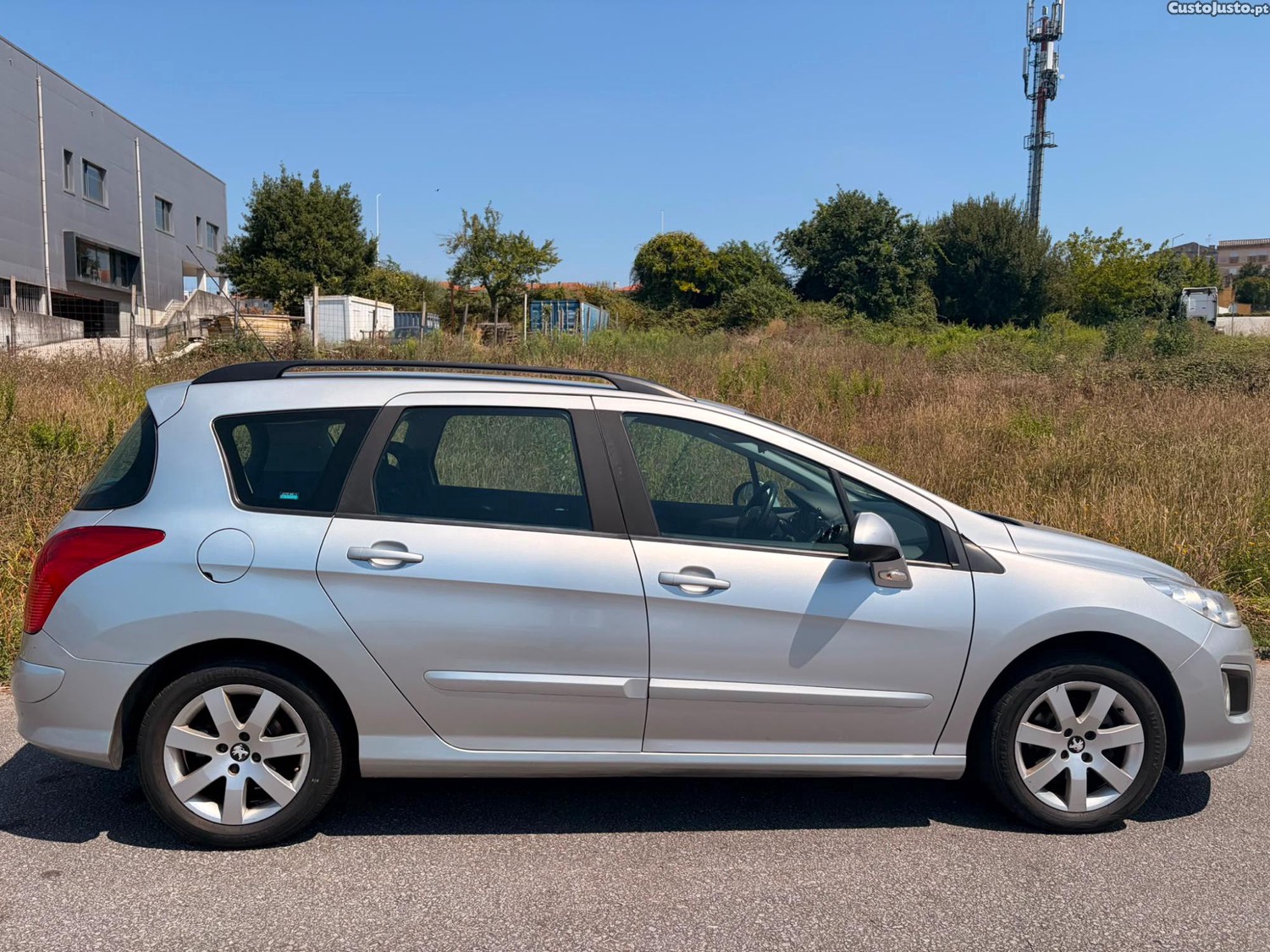 Peugeot 308 1.6 e-HDi — fotografia 10