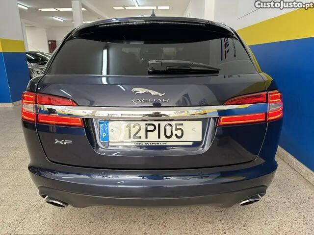 Jaguar XF 3.0 D V6 Premium Luxury — fotografia 12