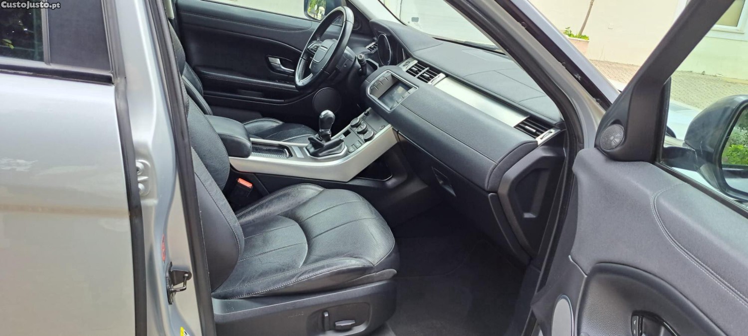 Land Rover Evoque 2.0 e D4 SE — fotografia 5