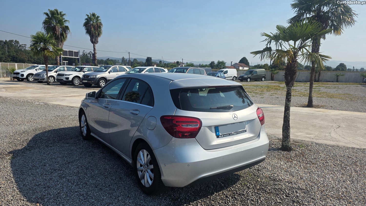 Mercedes-Benz A 180 122cv — fotografia 11