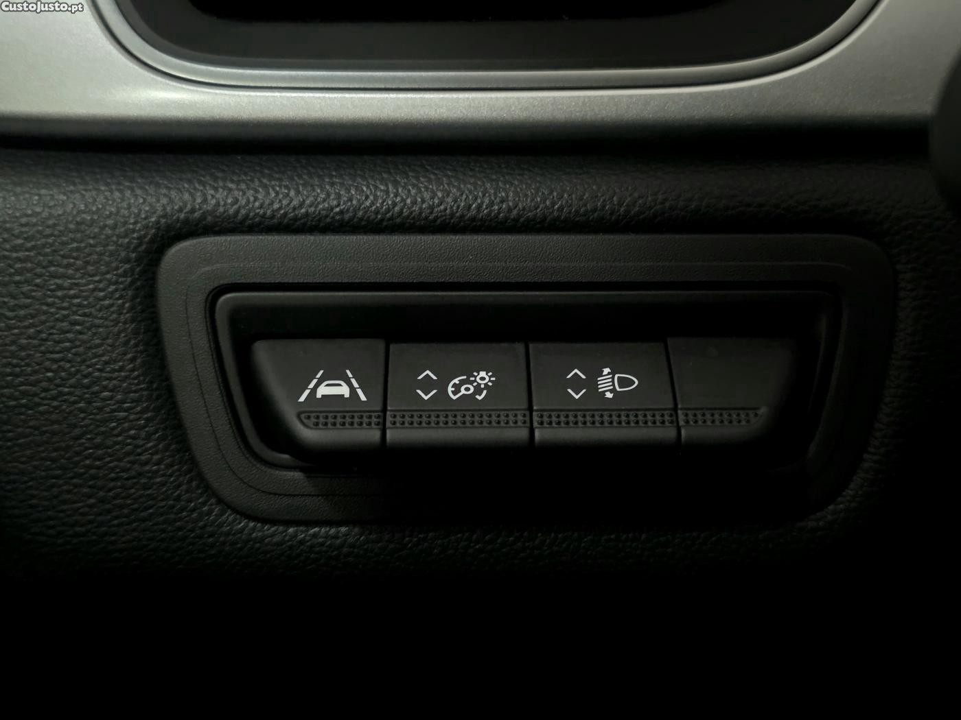 Renault Captur 1.6 E-Tech Full Hybr — fotografia 6