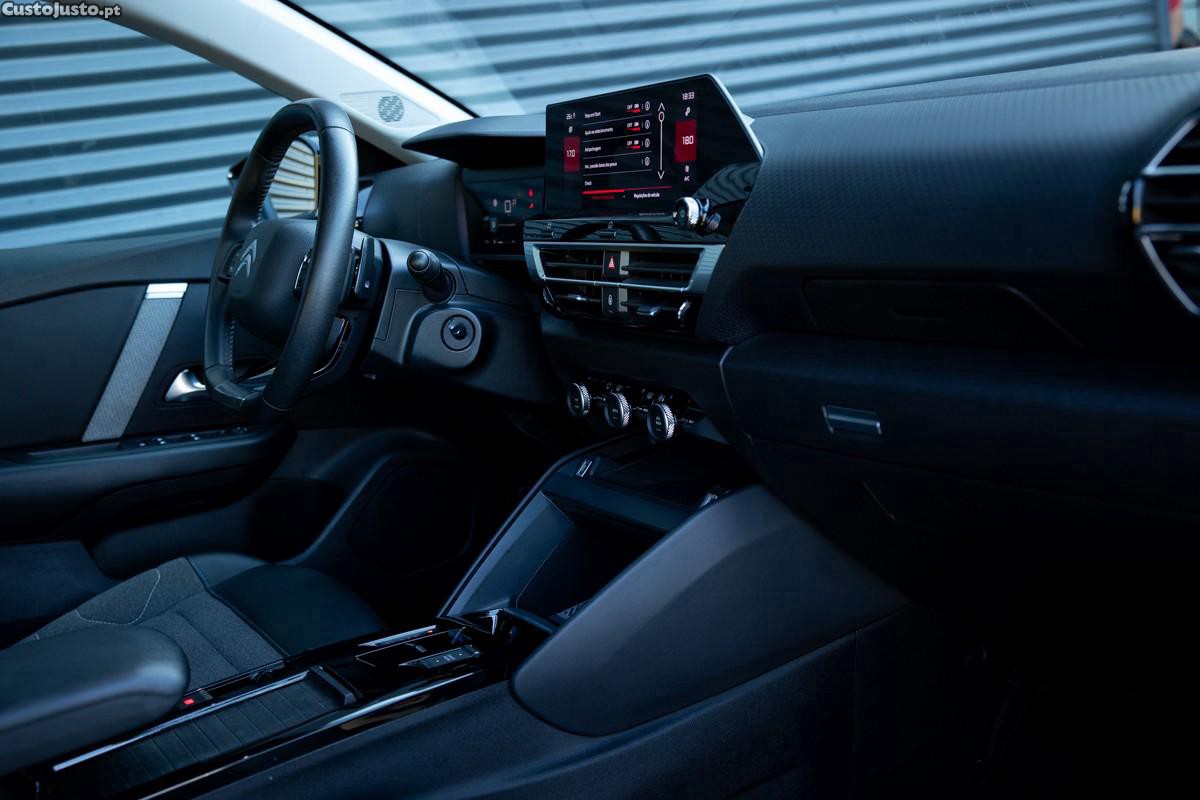 Citroën C4 1.5 BlueHDi Feel Pack EAT8 — fotografia 17
