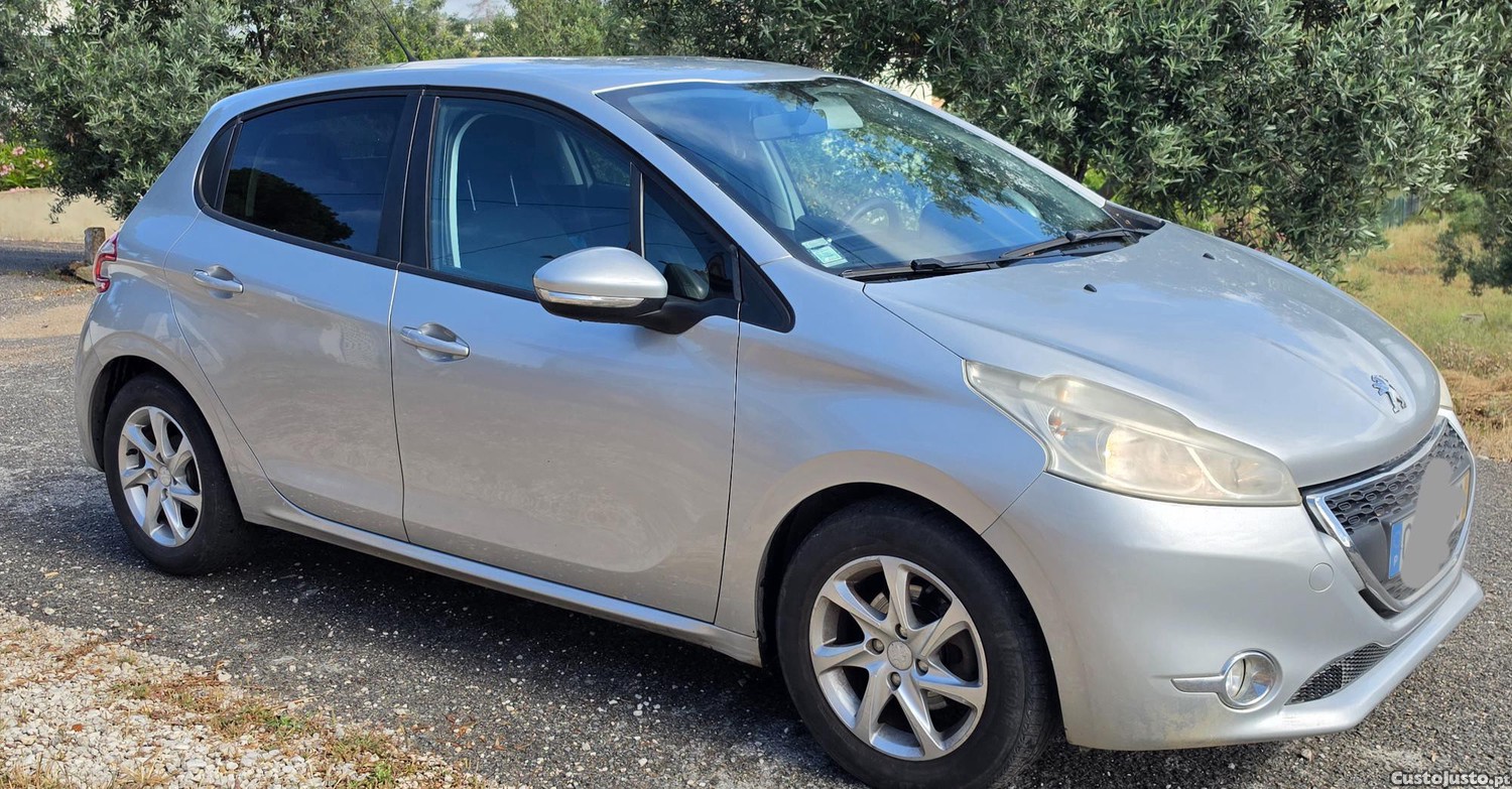 Peugeot 208 Puro Tec 1.2 — fotografia 7