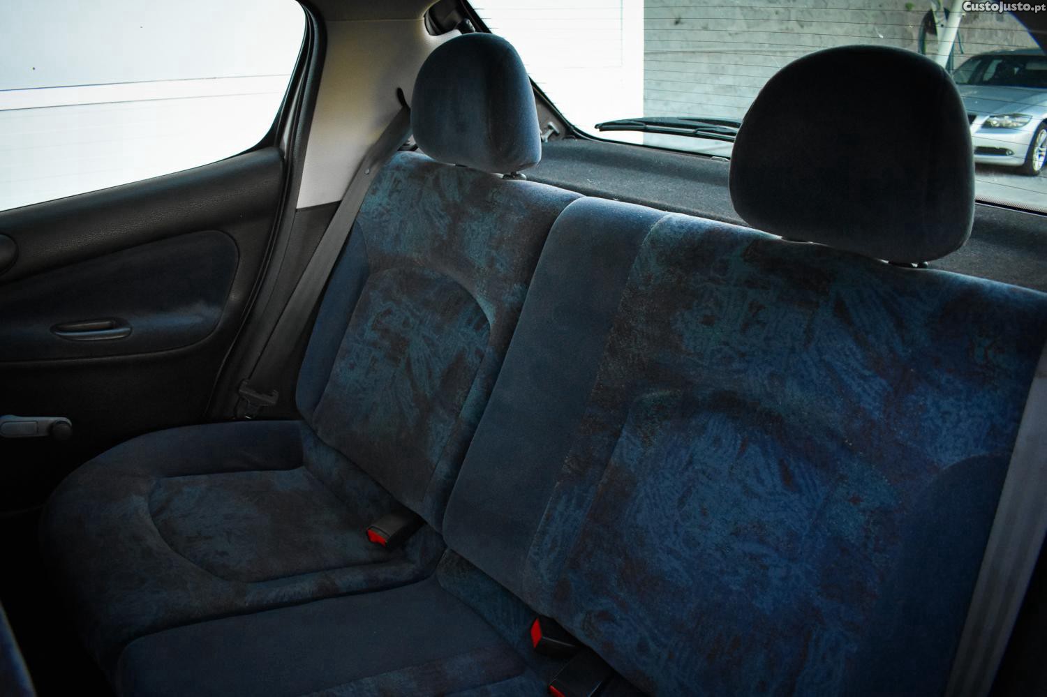 Peugeot 206 1.1 Premium — fotografia 4