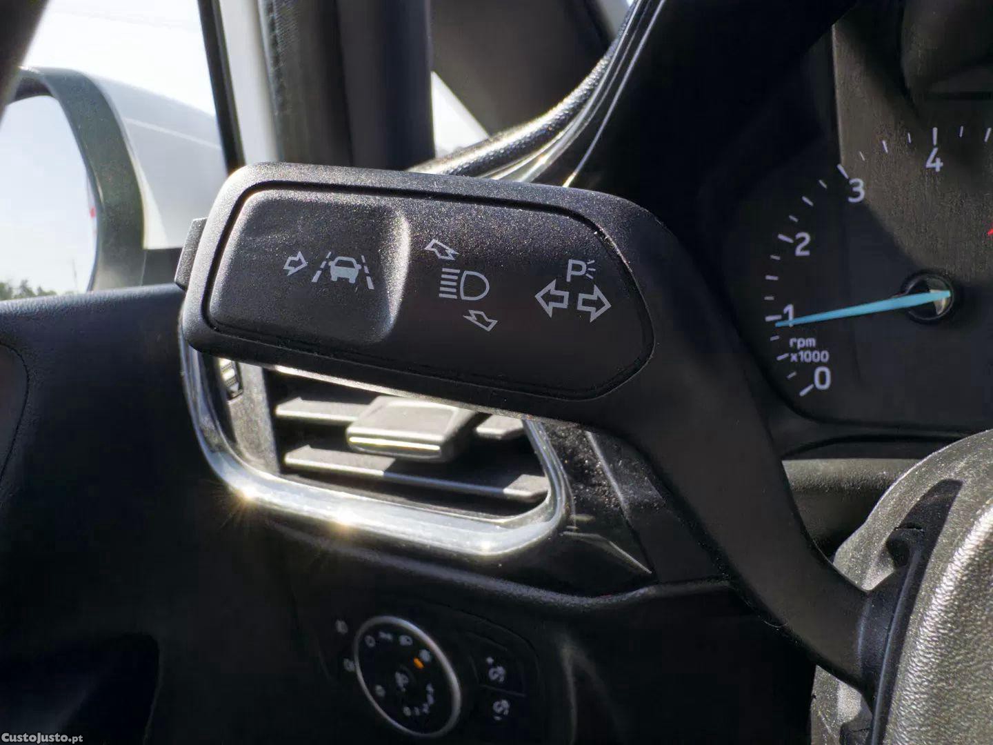 Ford Fiesta 1.0 ecoboost s&s st-line — fotografia 7