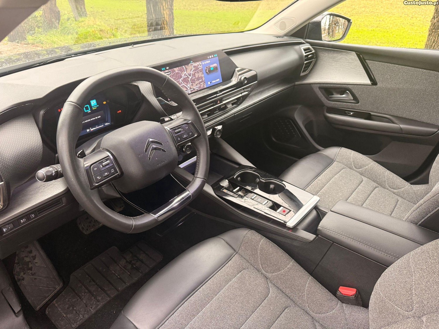 Citroën C5 X 1.6 Hybrid Feel Pack e-EAT8 — fotografia 10