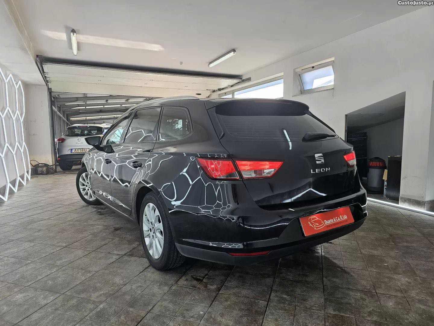 SEAT Leon 1.6 tdi style ecomotive — fotografia 8