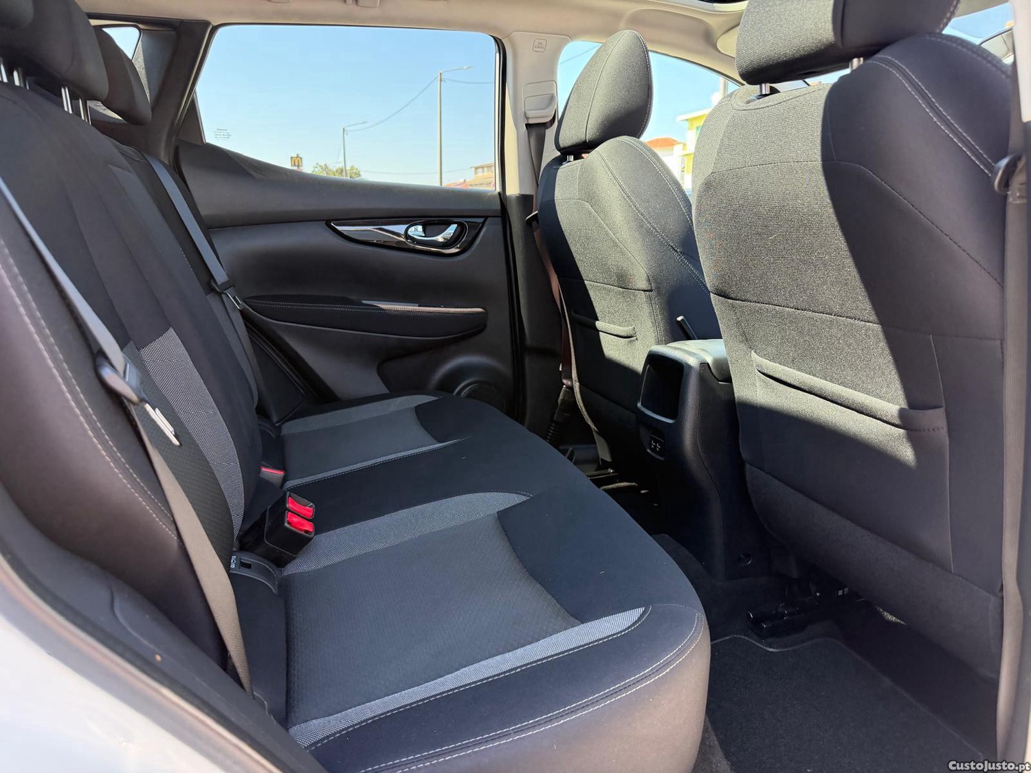 Nissan Qashqai 1.3 DIG-T N-Connecta J18 Led — fotografia 14