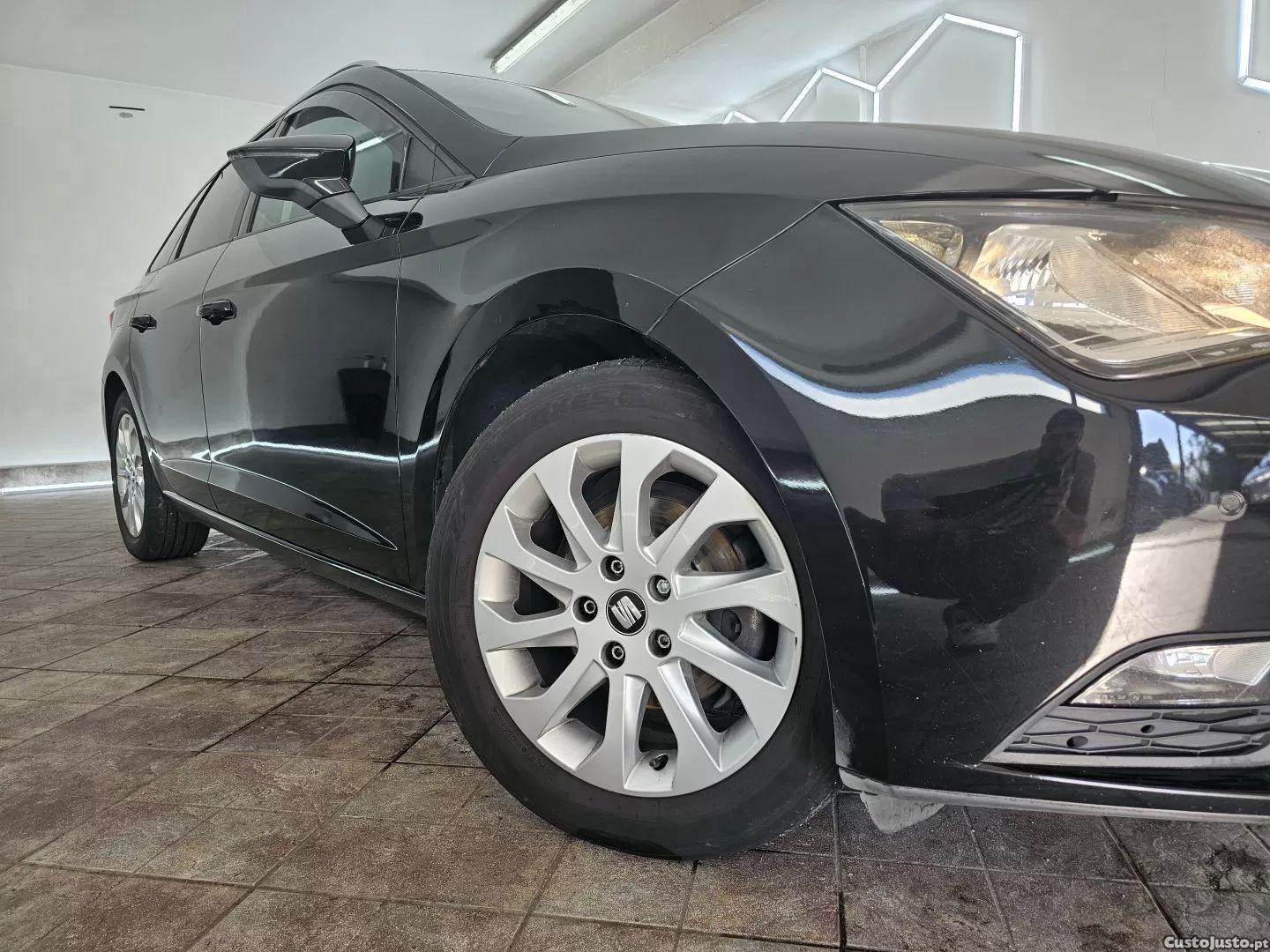 SEAT Leon 1.6 tdi style ecomotive — fotografia 24