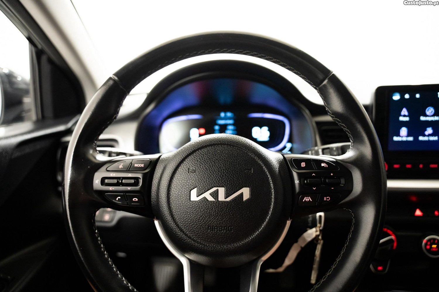 Kia Stonic 1.2 MPi Dynamic — fotografia 12