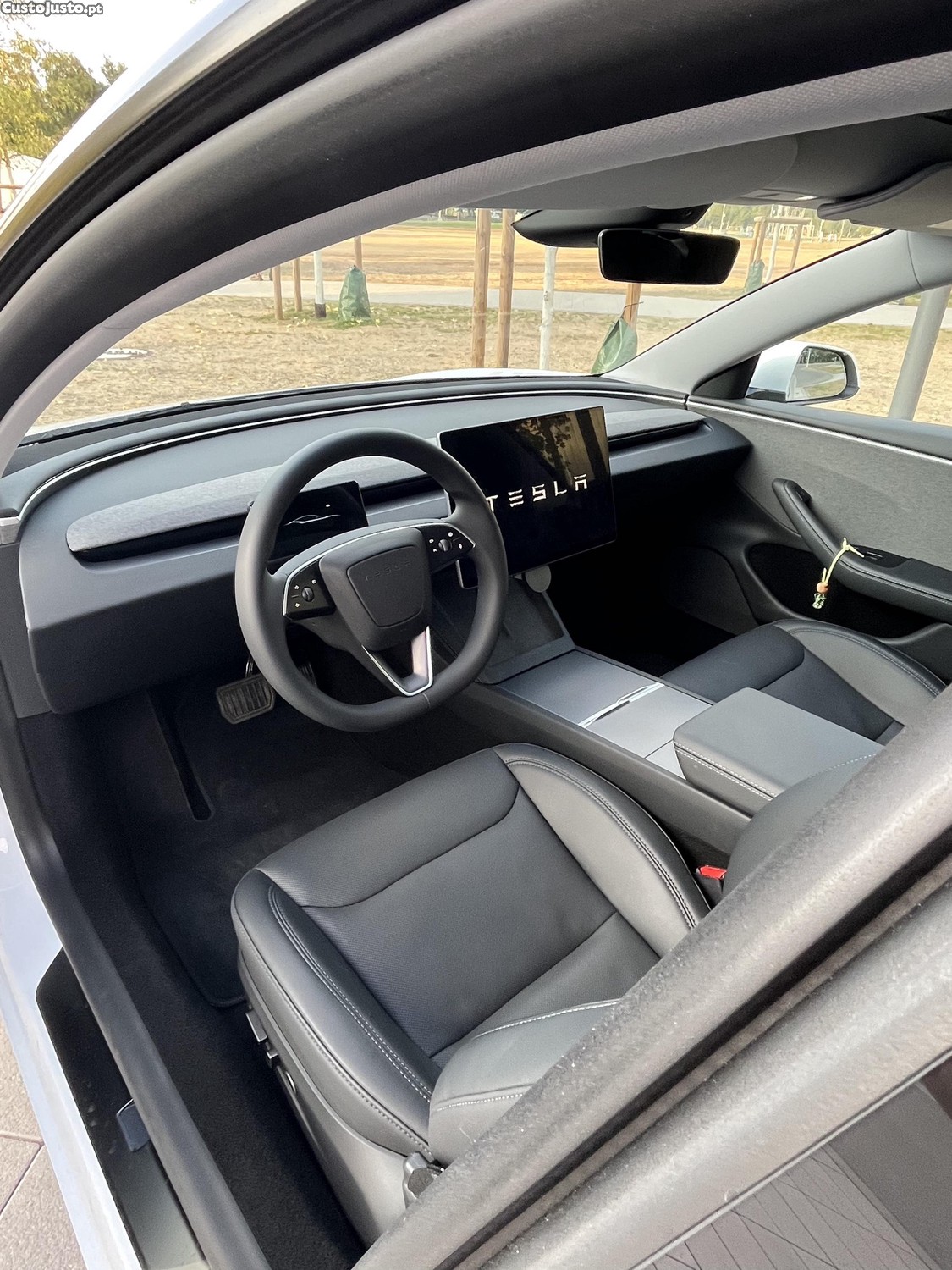 Tesla Model 3 Premium tração traseira — fotografia 3