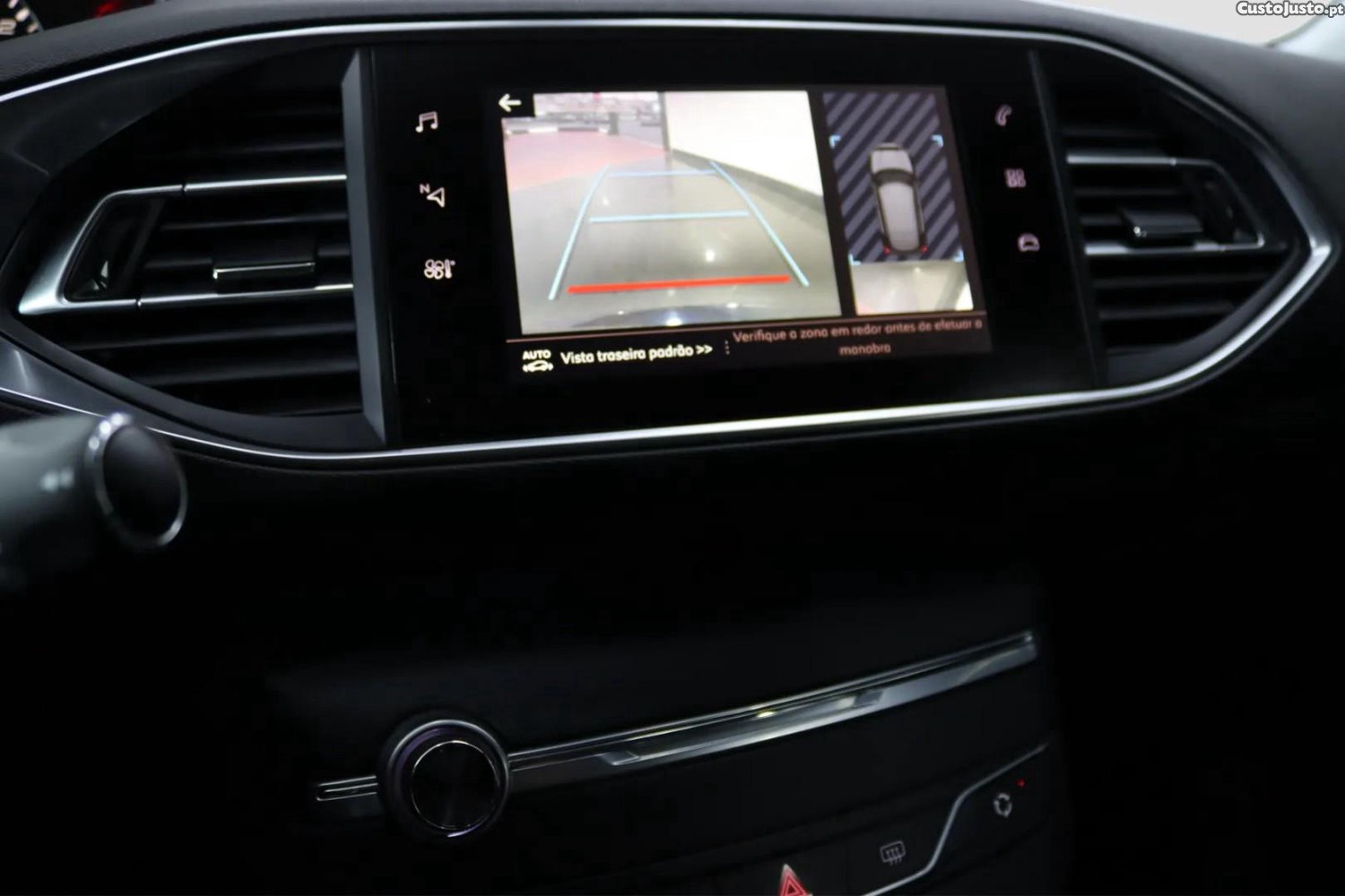 Peugeot 308 1.2 PureTech Allure — fotografia 9