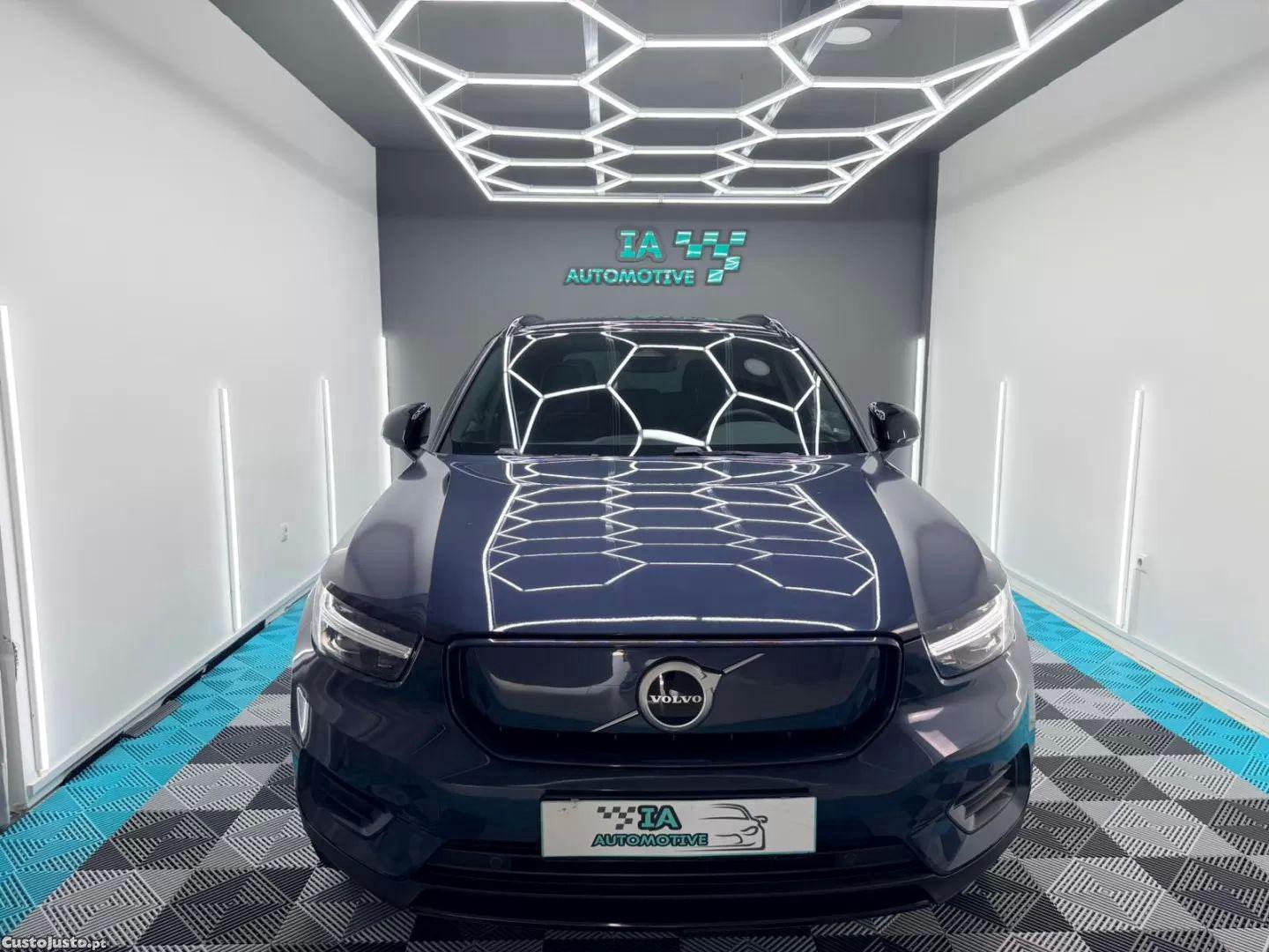 Volvo XC 40 Recharge plus — fotografia 20