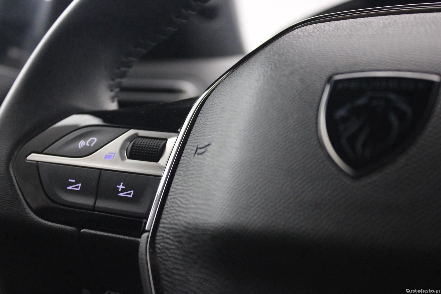 Peugeot e-2008 ALLURE 156CV 54KwH (AUTO) — fotografia 34