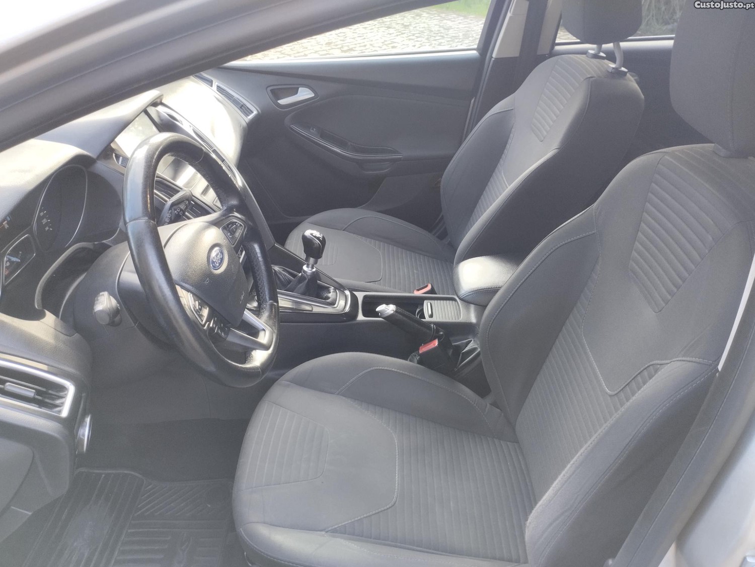 Ford Focus 1.0 SCTI 125cv TITANIUM c/ GPS - Utilitário Nacional c/ Garantia - "IMBATIVEL" — fotografia 13