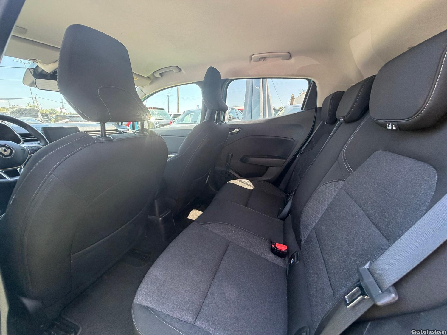 Renault Clio 1.0 TCe Exclusive — fotografia 2