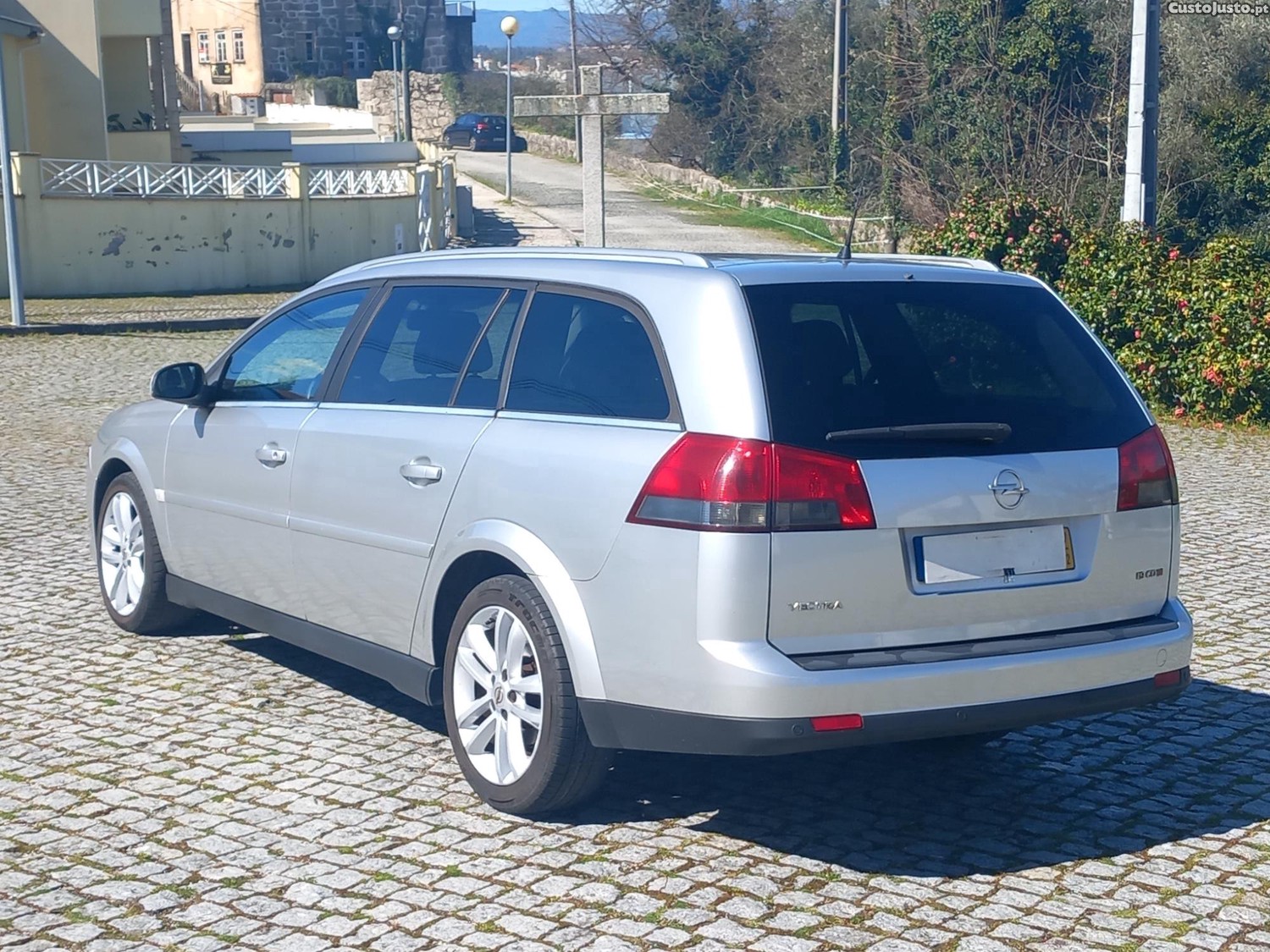Opel Vectra 1.9 cdti 150cv — fotografia 5