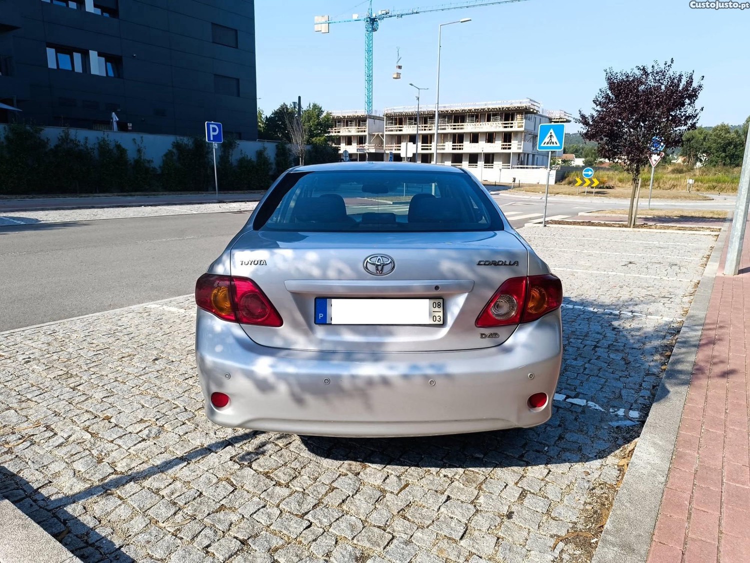 Toyota Corolla 1.4 D-4D — fotografia 13