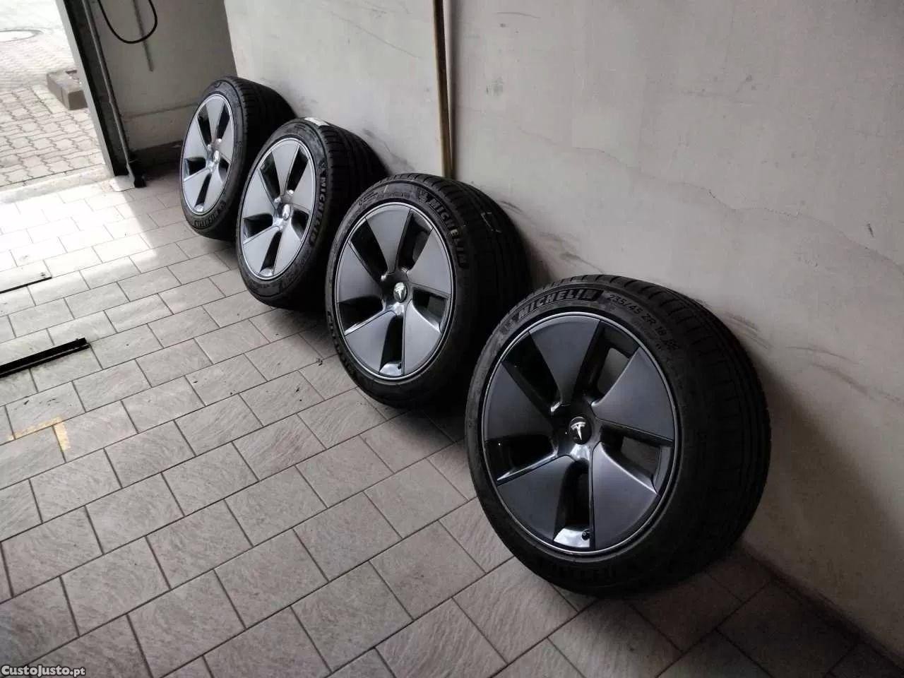 Tesla Model 3 Standard rwd plus — fotografia 5