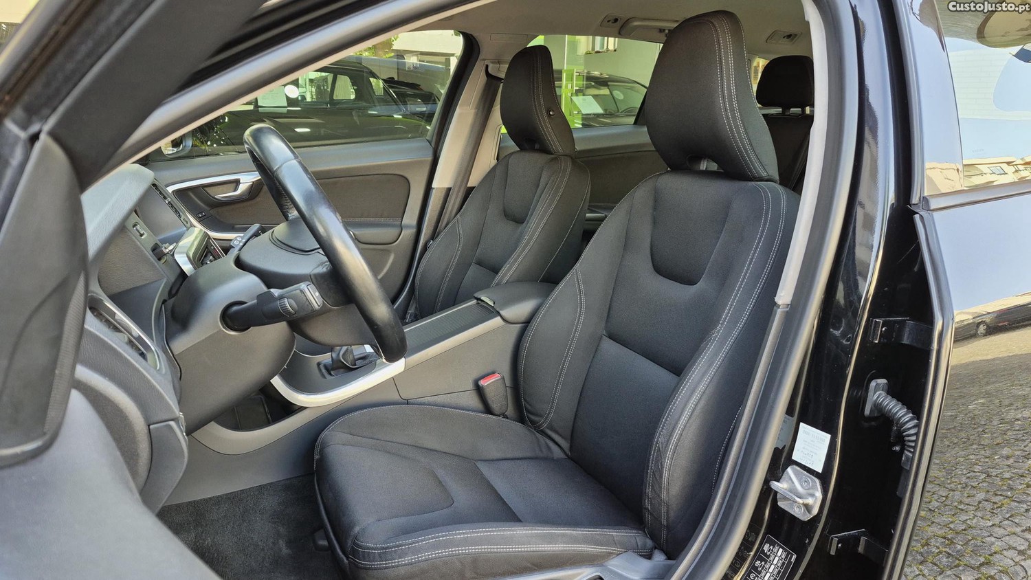 Volvo V60 1.6d D2 115cv — fotografia 5