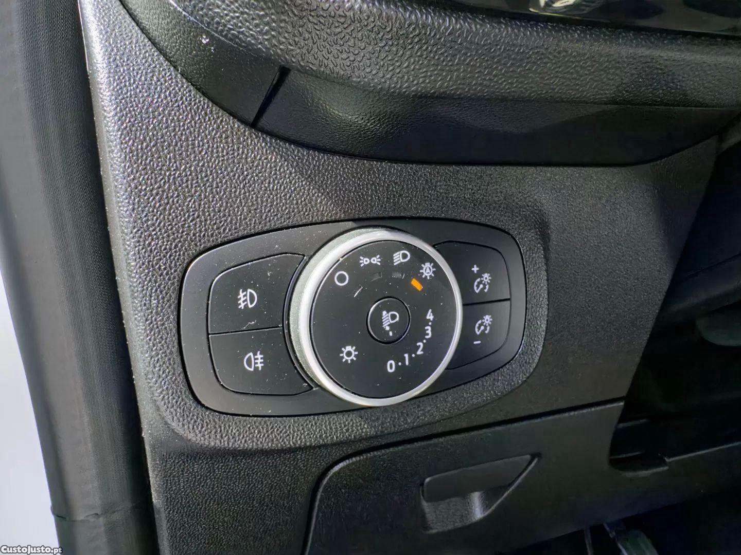Ford Fiesta 1.0 ecoboost s&s st-line — fotografia 6