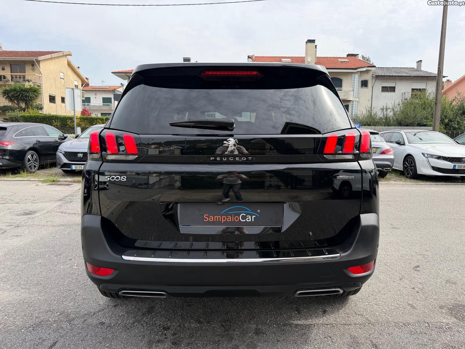 Peugeot 5008 1.5 BlueHDi GT Line J19 EAT8 — fotografia 16