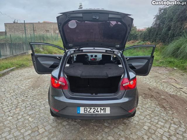 SEAT Ibiza 1.2 tdi Sport Coupe — fotografia 6