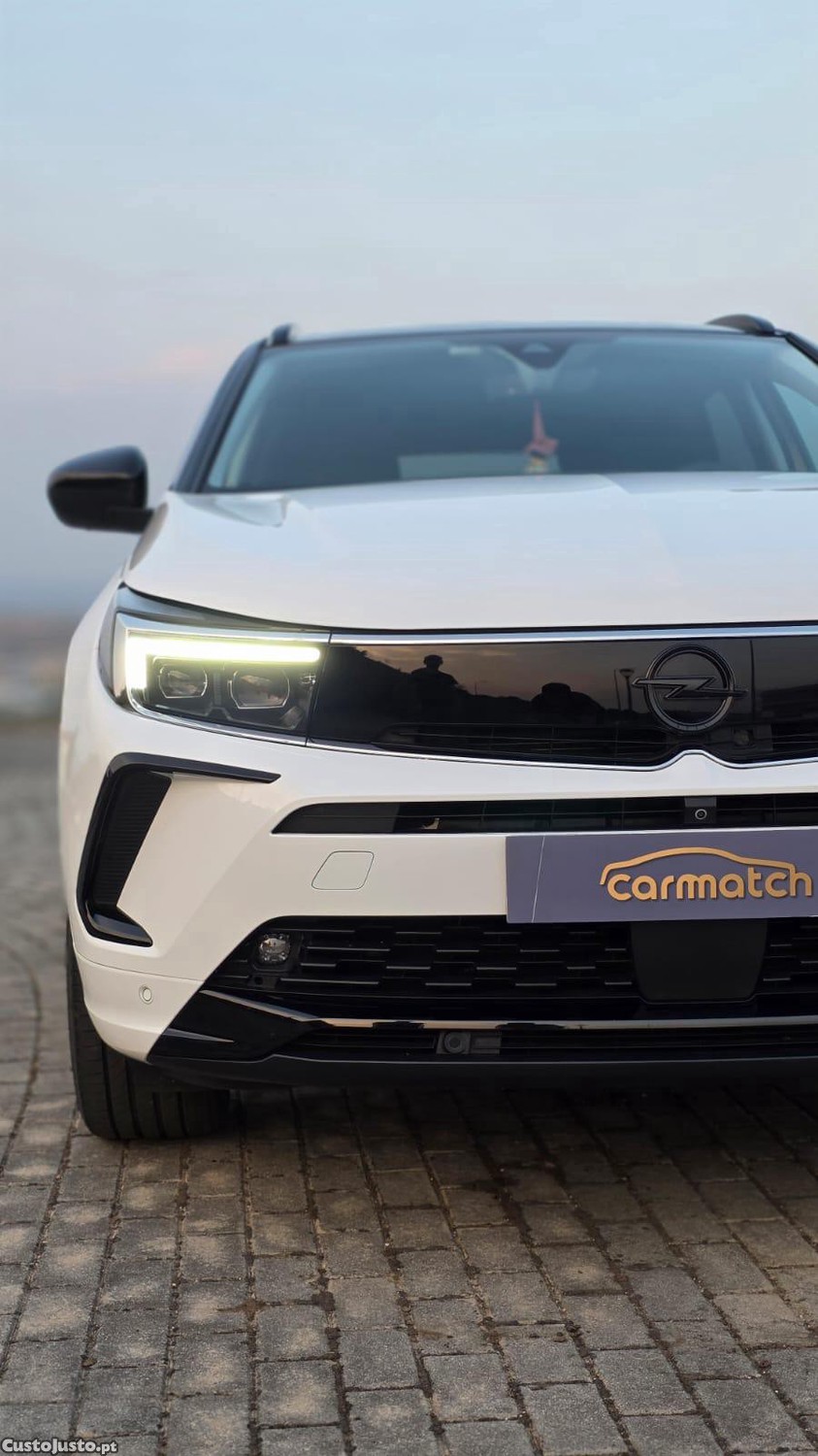 Opel Grandland GSe Plug-in Hybrid4 | 300cv | 4x4 — fotografia 12