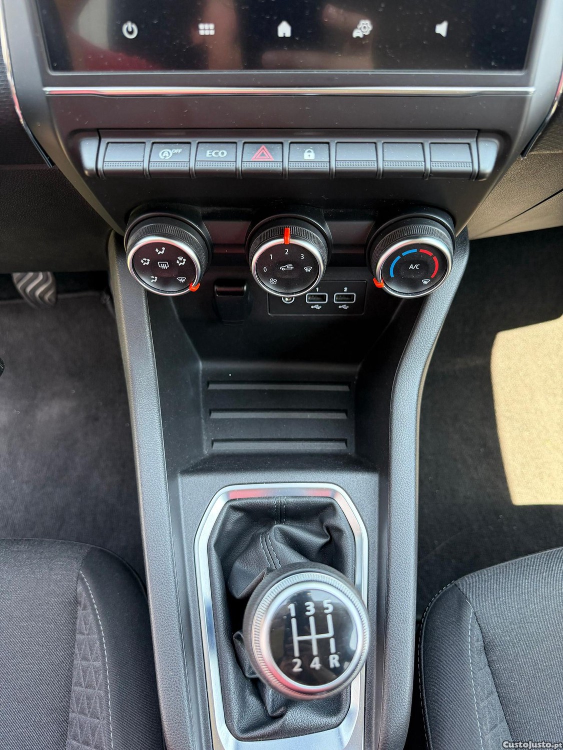 Renault Clio 1.0 TCe Exclusive — fotografia 14