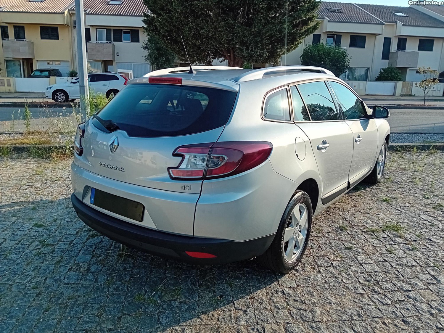 Renault Mégane 1.5 dci 110cv Sportstourer (Nacional) 193.000 kms — fotografia 6
