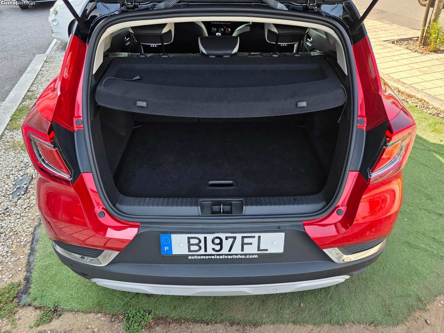 Renault Captur 1.0 TCe Techno Bi-Fuel — fotografia 3