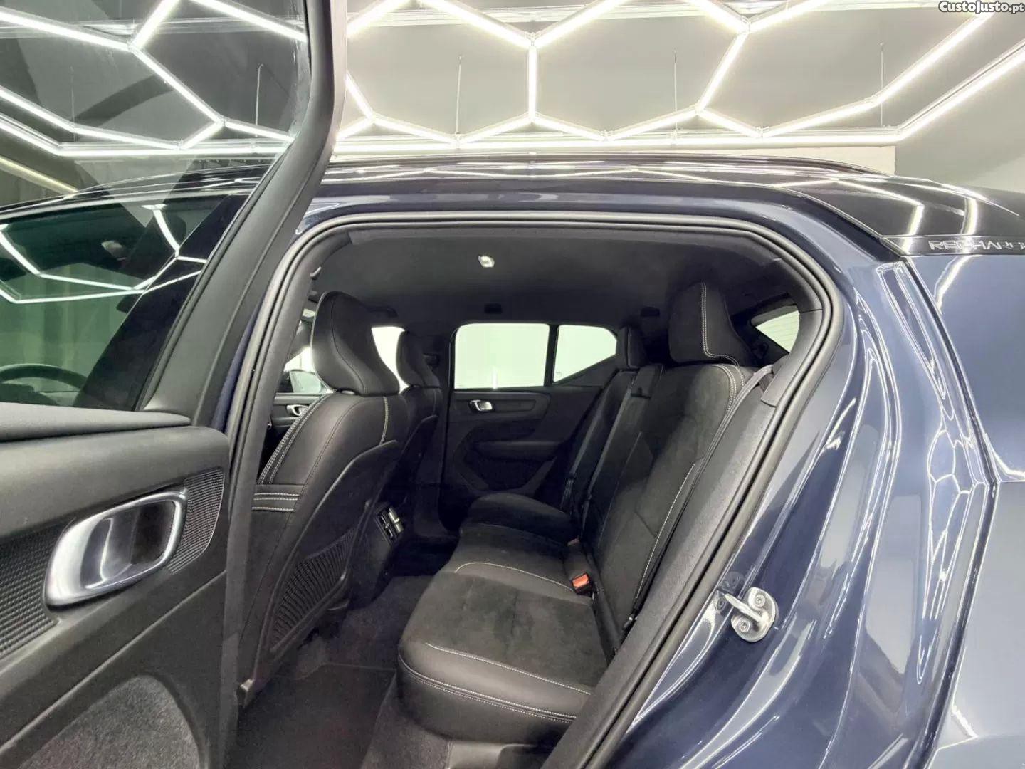 Volvo XC 40 Recharge plus — fotografia 13