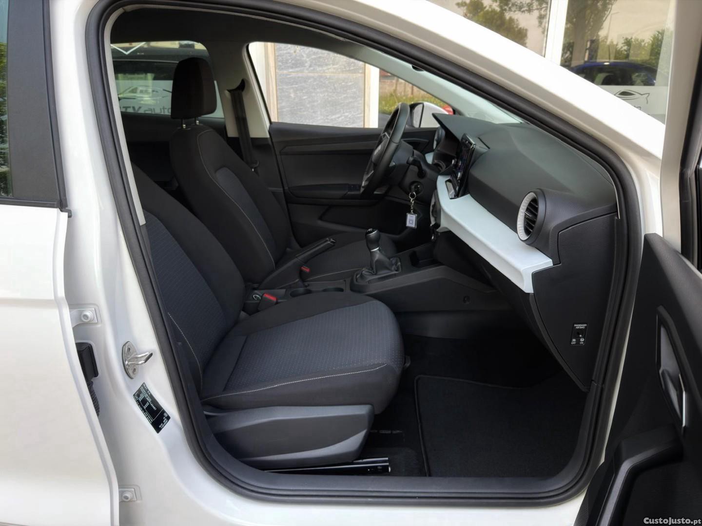 SEAT Ibiza 1.0 TSI Reference — fotografia 10