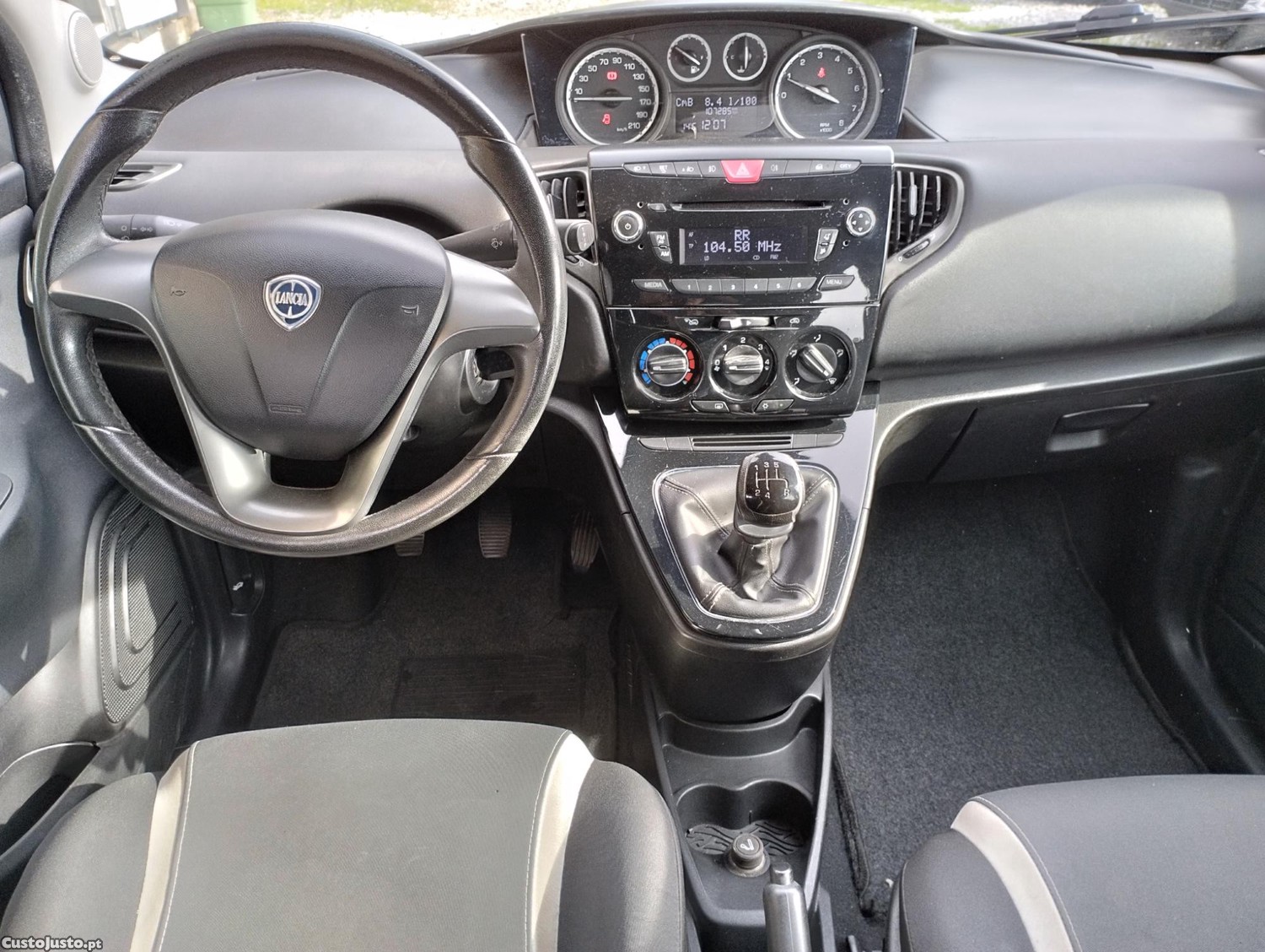 Lancia Ypsilon 1.2 S&S GOLD - 5 Portas - Nacional - 100.000kms - 1 Dono - C/ GARANTIA — fotografia 4