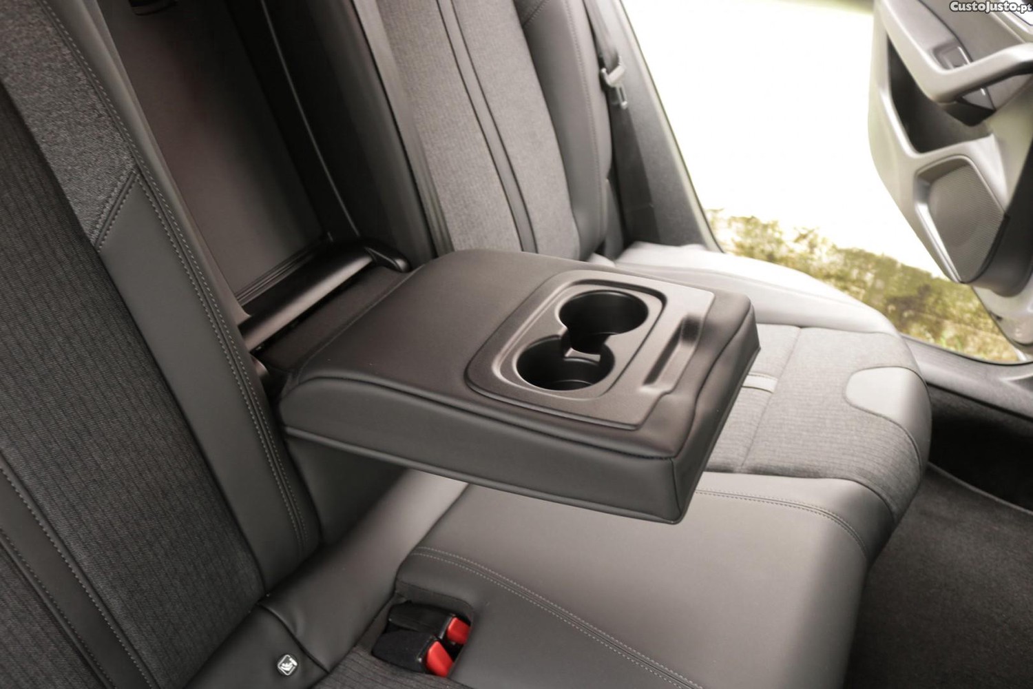 Peugeot 508 SW 1.6 Hybrid Allure Pack e-EAT8 225cv — fotografia 29