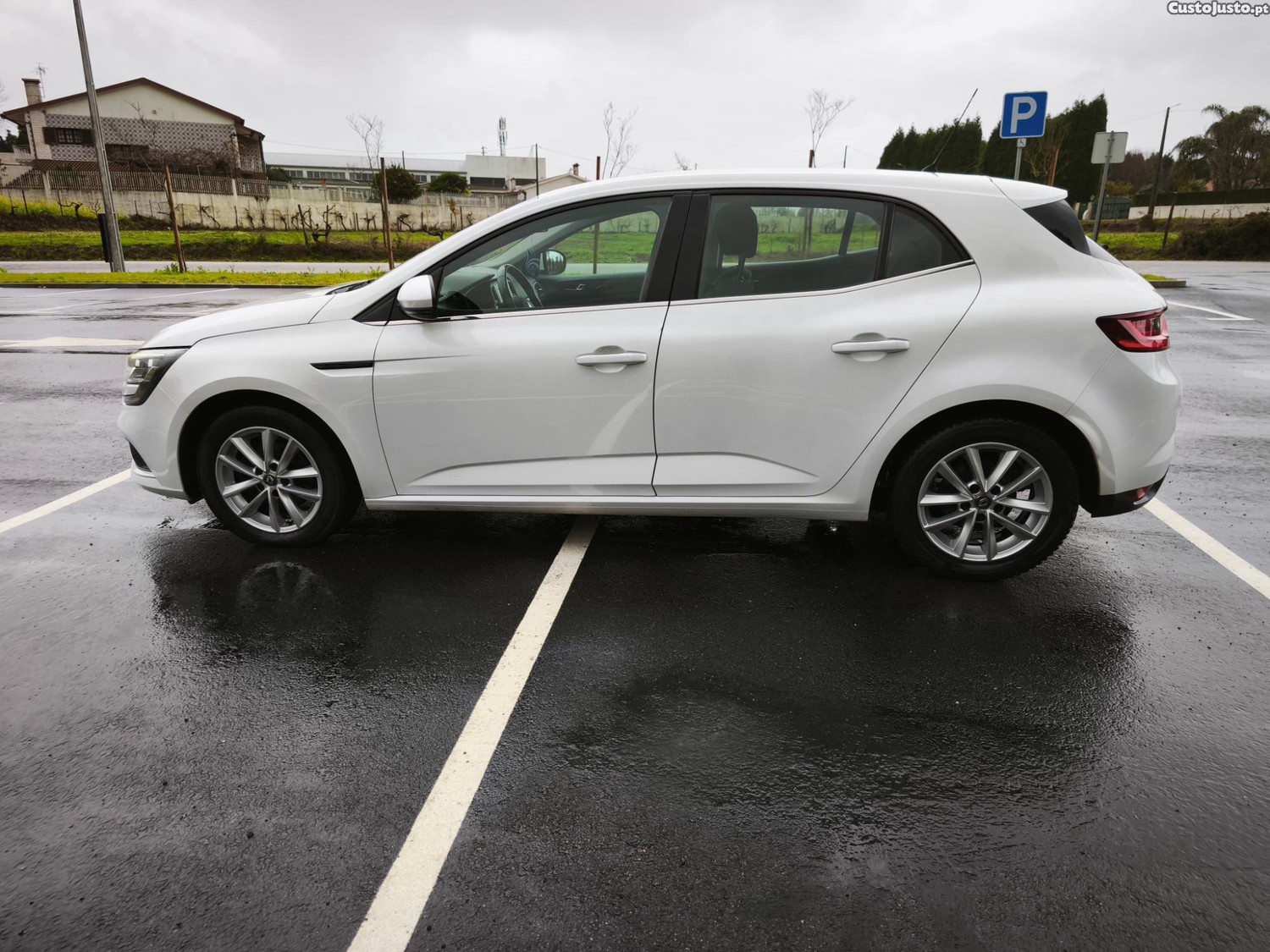 Renault Mégane Sport tourer — fotografia 3
