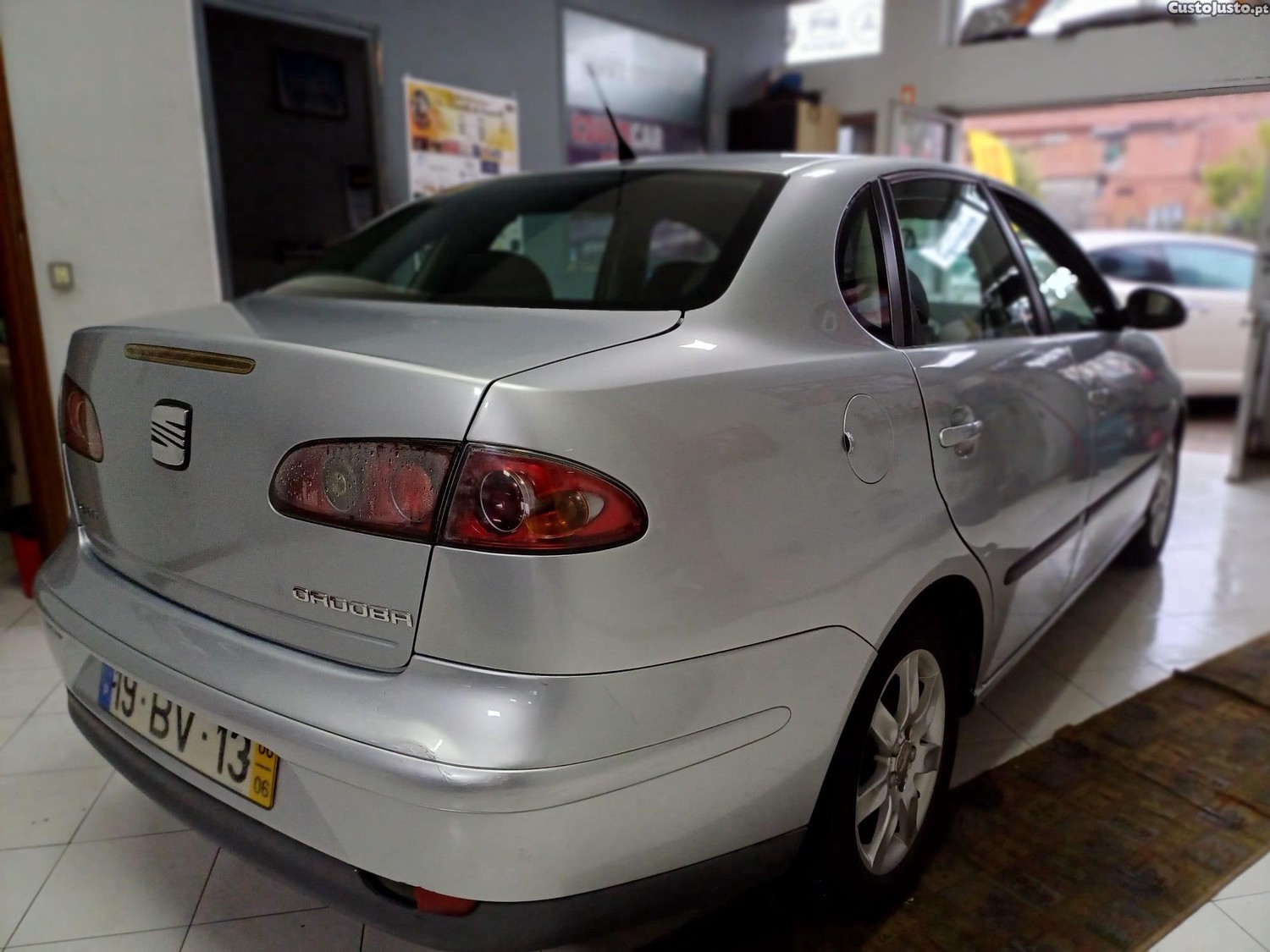 Seat Cordoba 1.2 i( iuc Antigo   )  Selo Barato     ( Viatura Nacional  ) — photo 3
