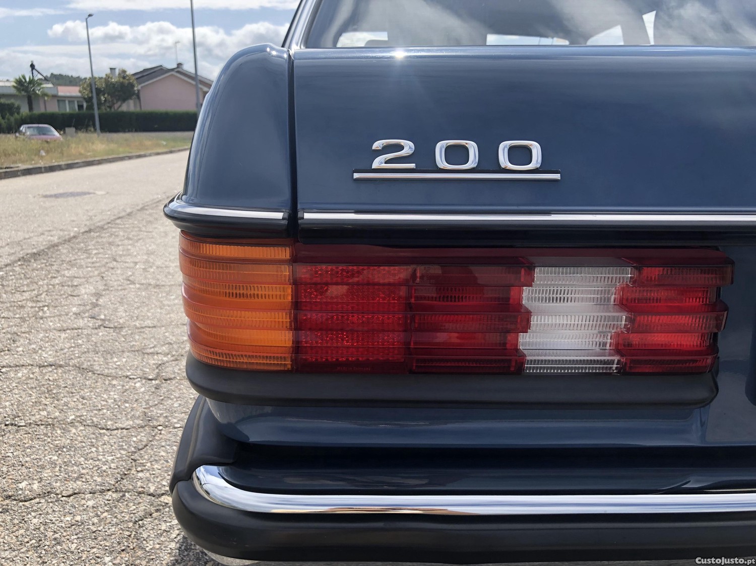 Mercedes-Benz 200 Gasolina w123 — fotografia 9